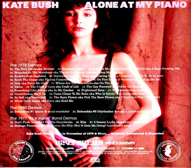 Kate Bush / Alone at My Piano
